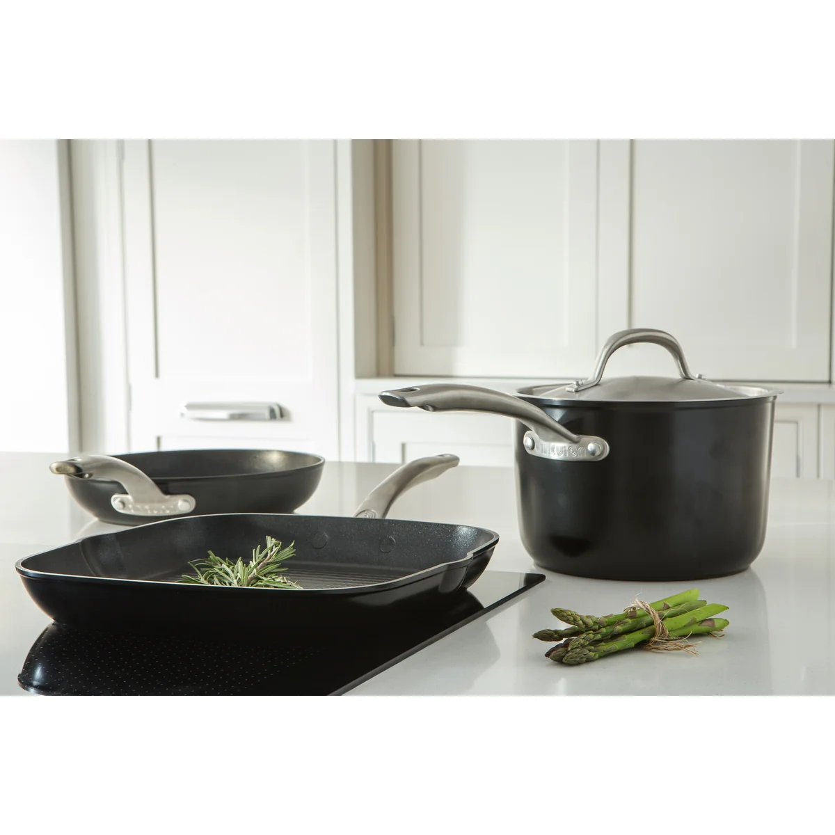 Ultimum Non-Stick Large Saucepan - 20cm - Image 3